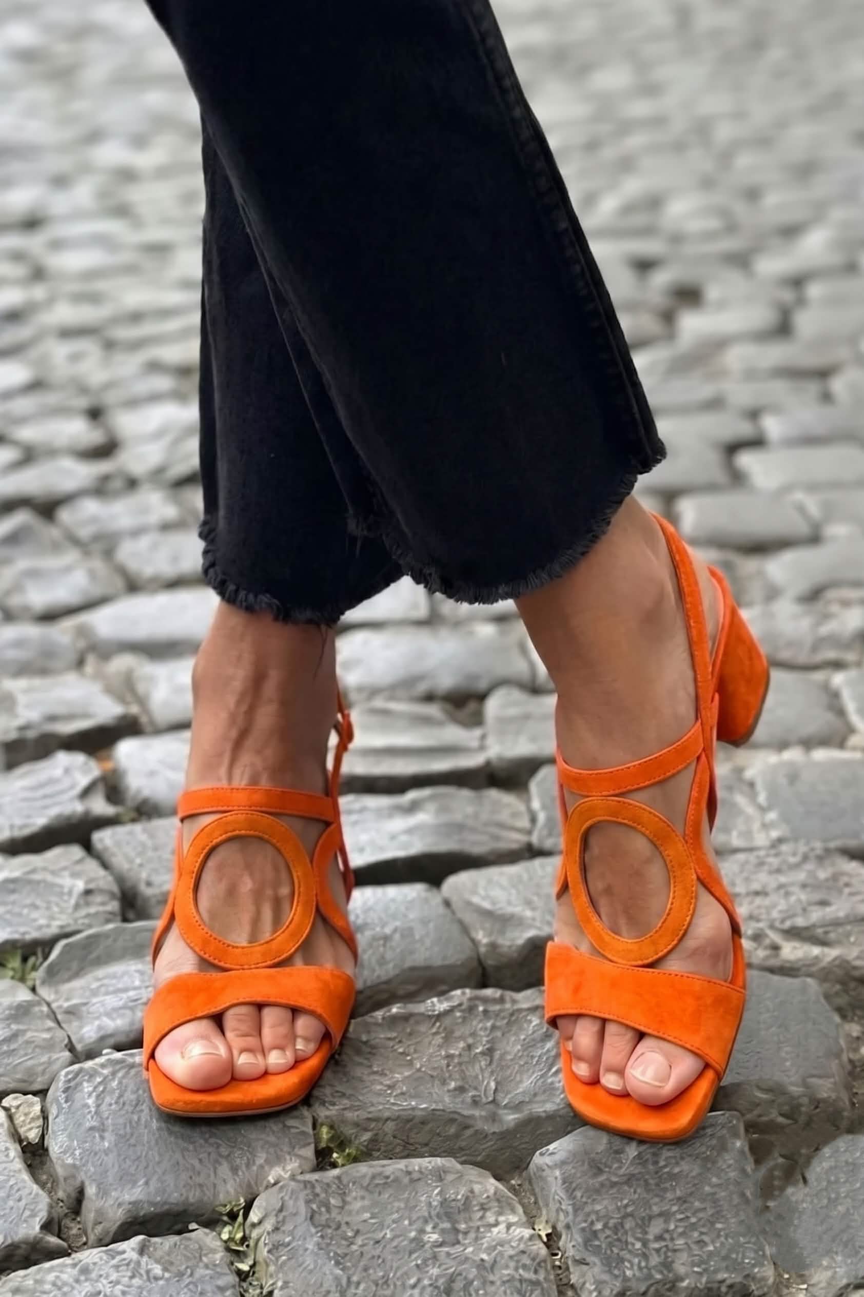 Orange / 34